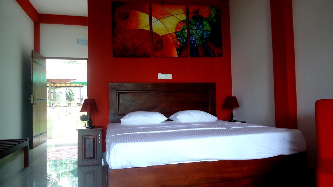 Bridge Hotel Negombo Kimbulapitiya Экстерьер фото
