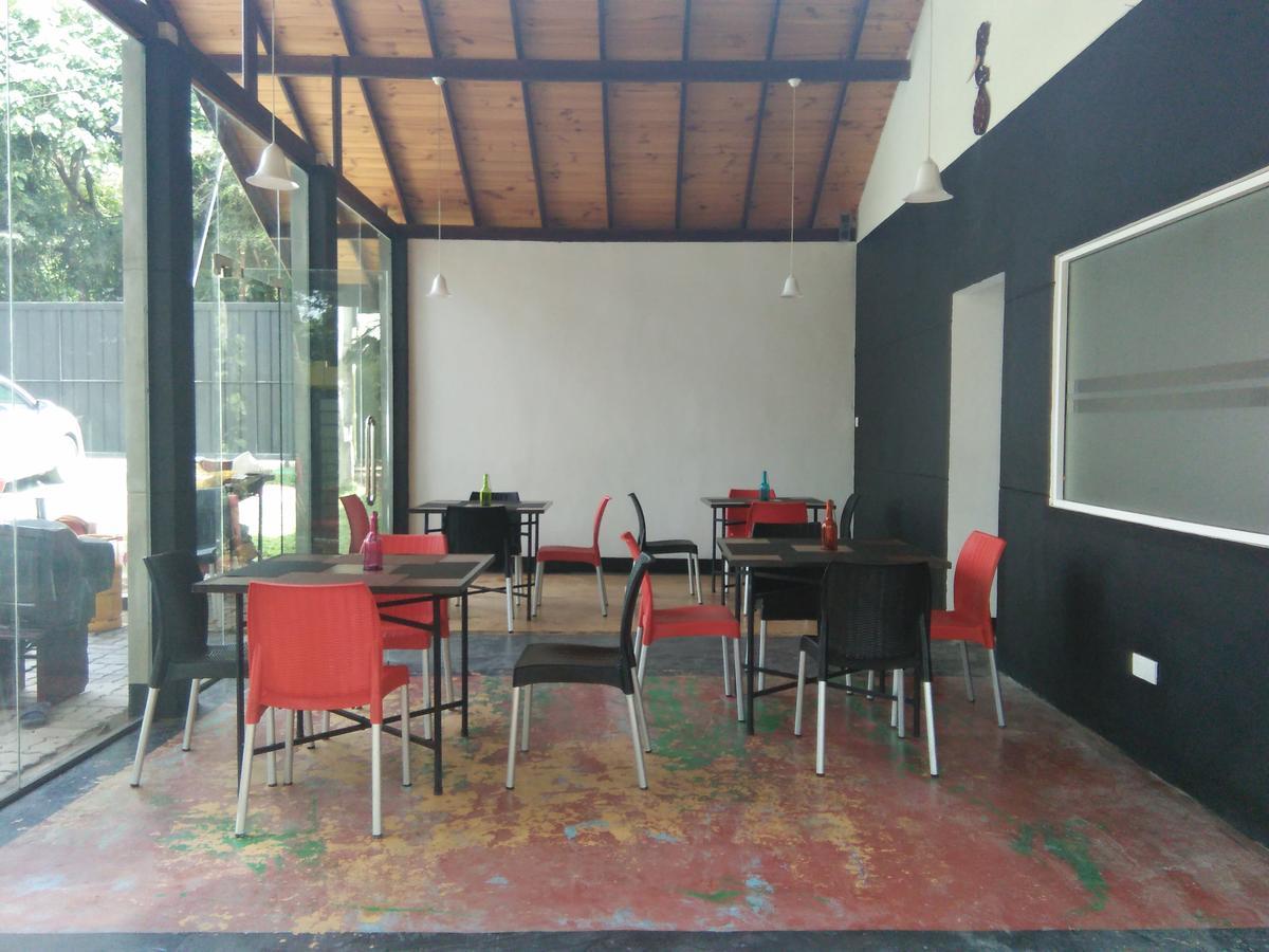 Bridge Hotel Negombo Kimbulapitiya Экстерьер фото